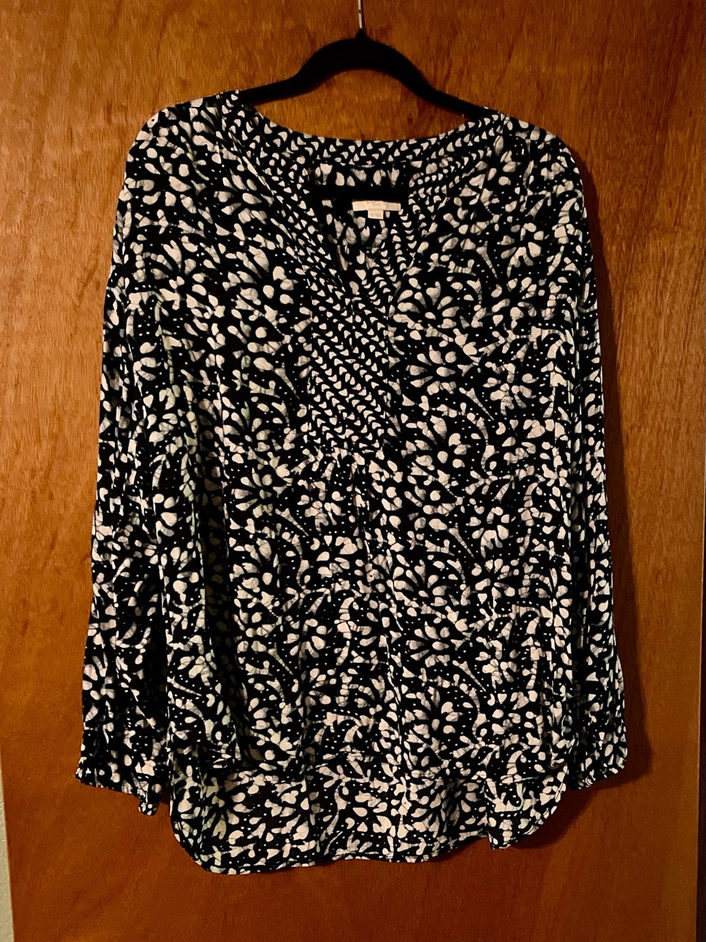 Loft Navy & White Batik Print V-Neck Women's Tunic Top